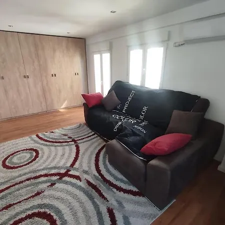 Cerca De Basilica De Pilar *