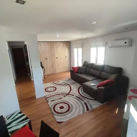 Cerca De Basilica De Pilar