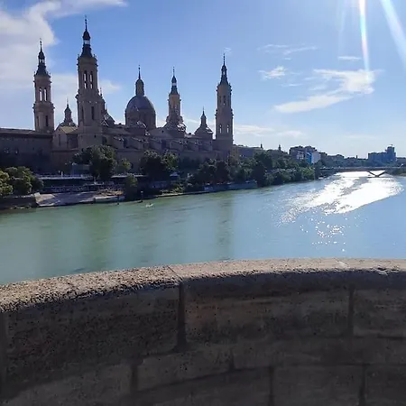 Cerca De Basilica De Pilar Zaragoza
