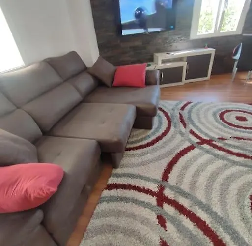 Cerca De Basilica De Pilar *